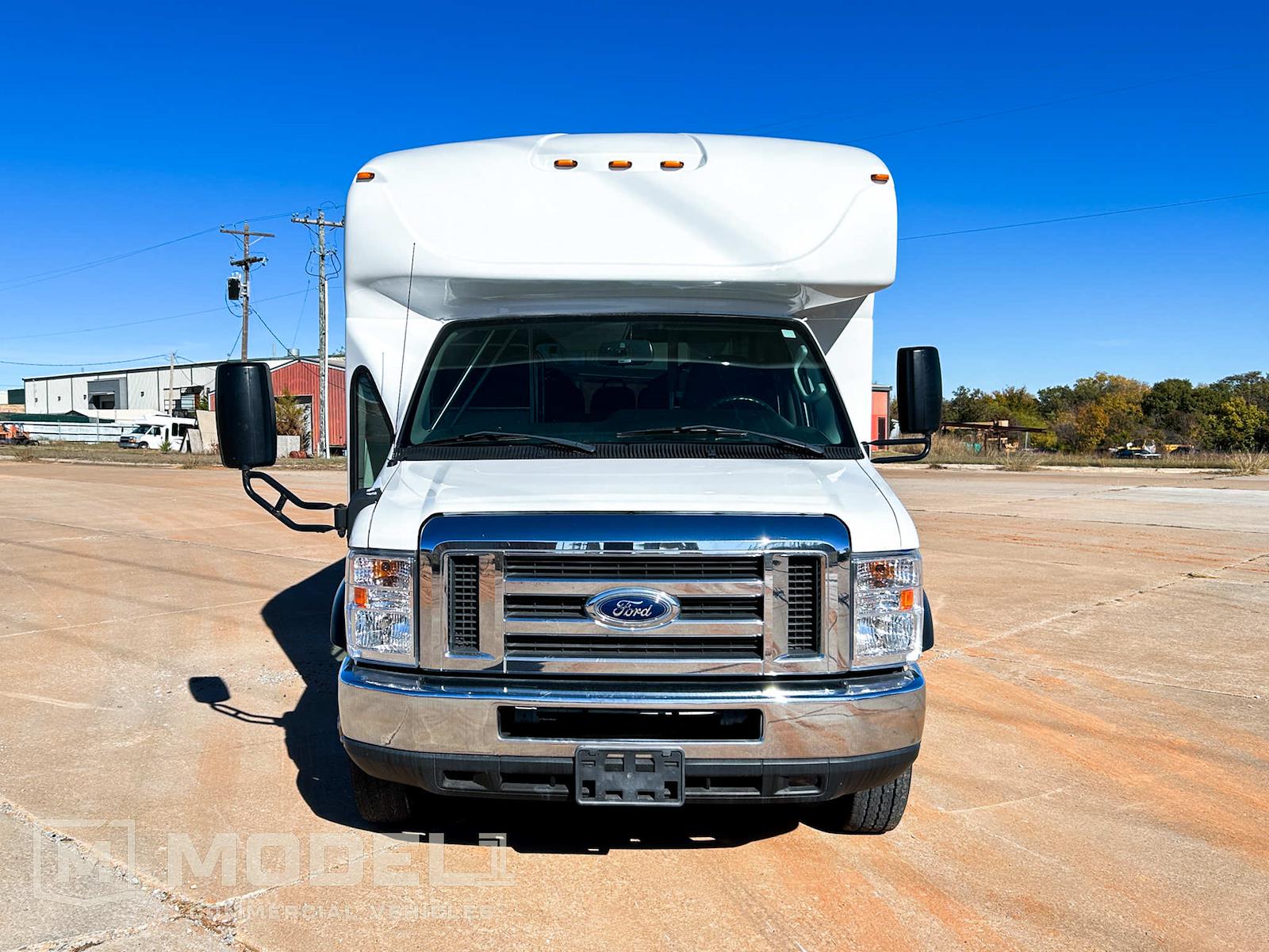 Used 2019 Ford E-450 - photo 10