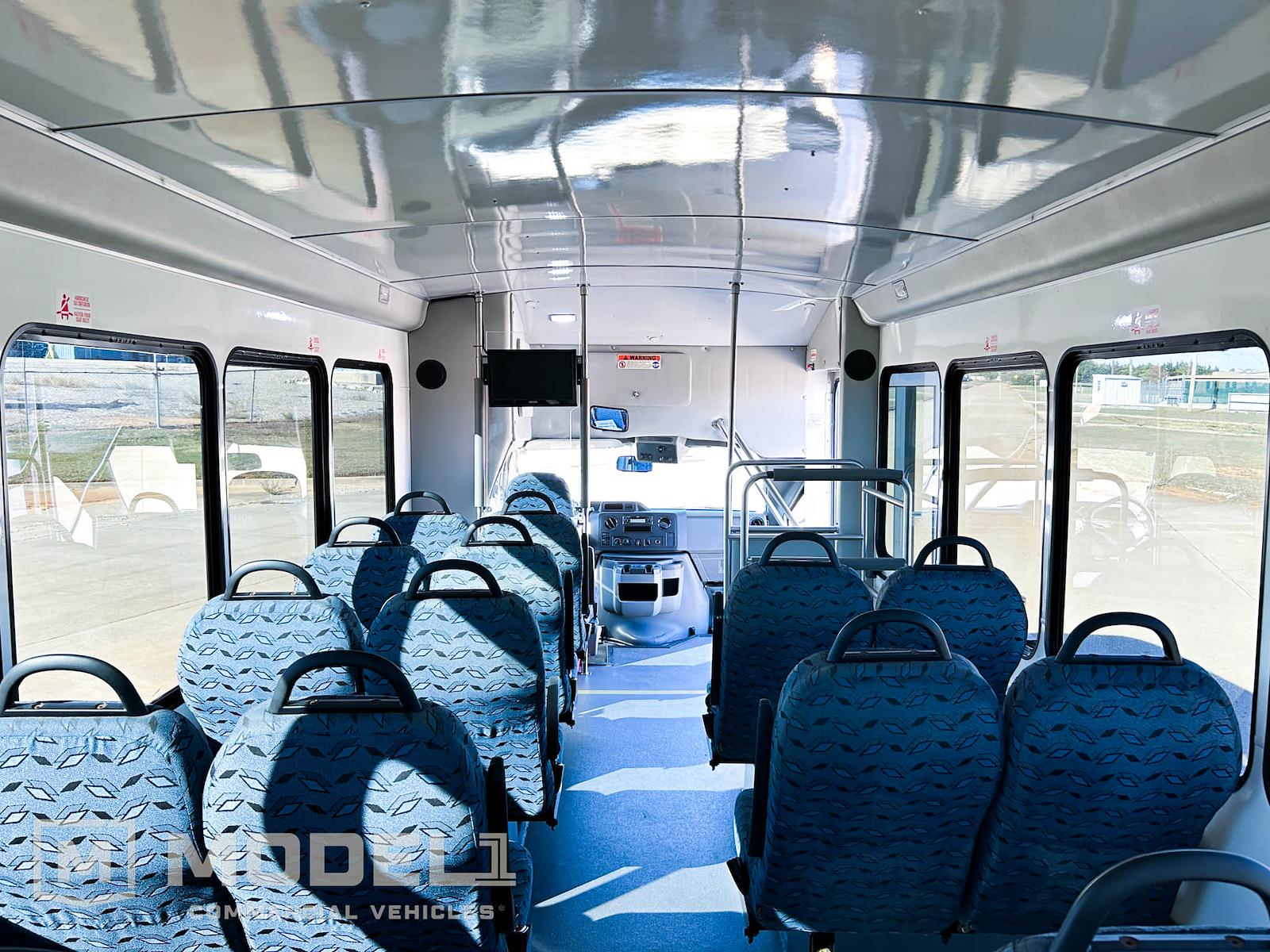 Used 2019 Ford E-450 - photo 11