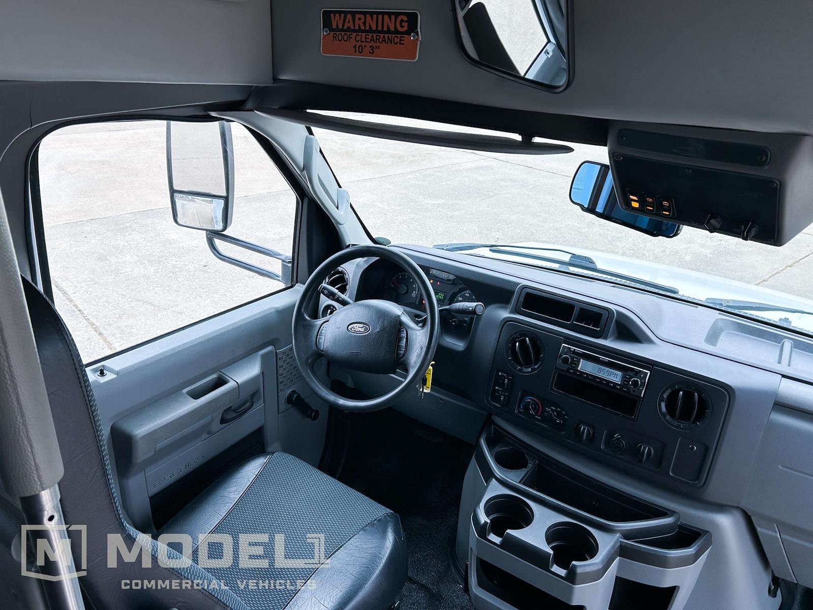 Used 2019 Ford E-450 - photo 6