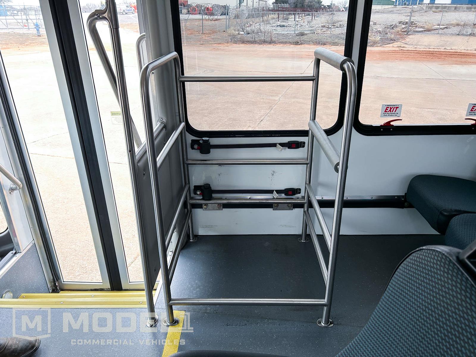 Used 2019 Ford E-450 - photo 15