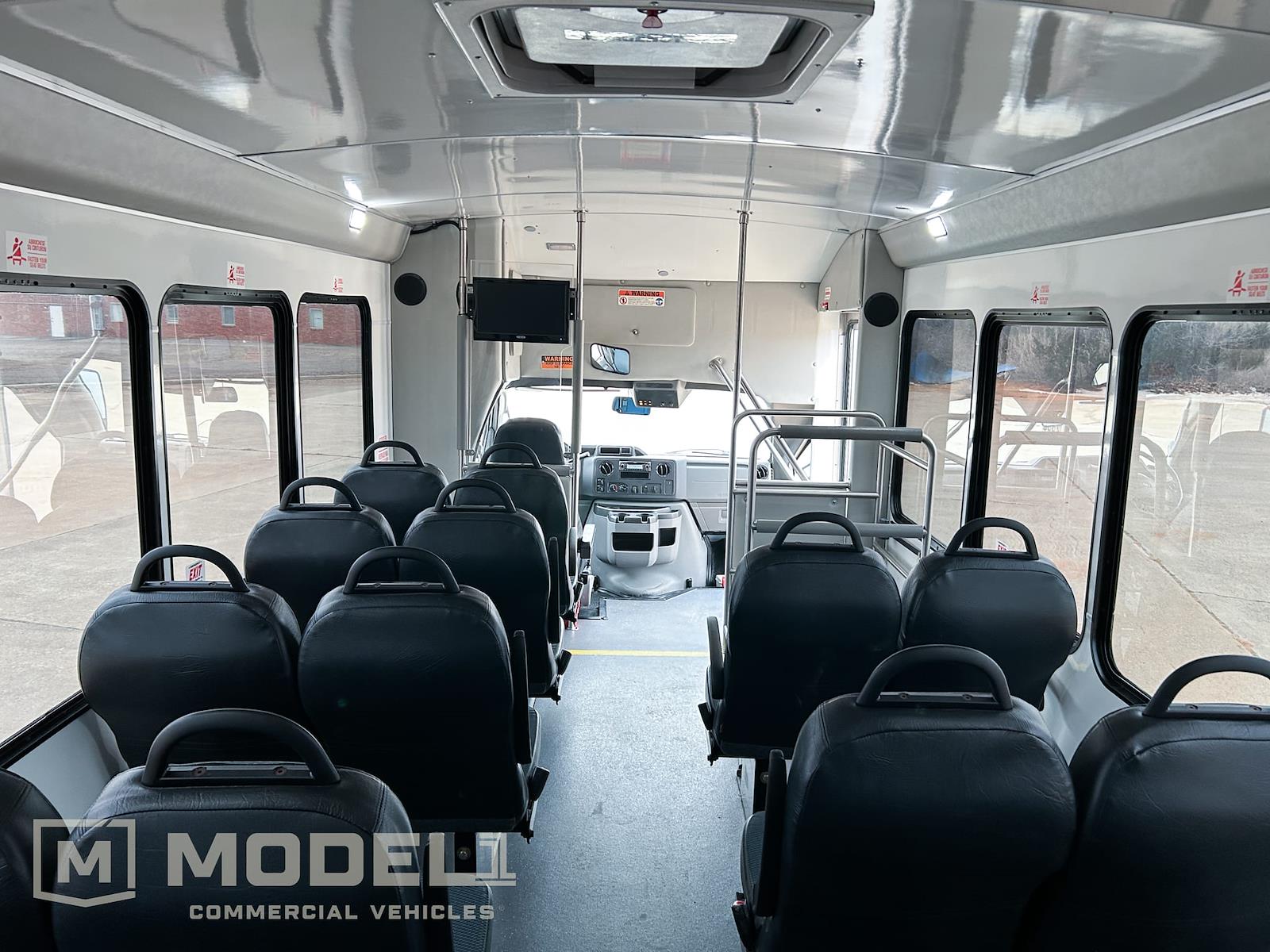 Used 2019 Ford E-450 - photo 14
