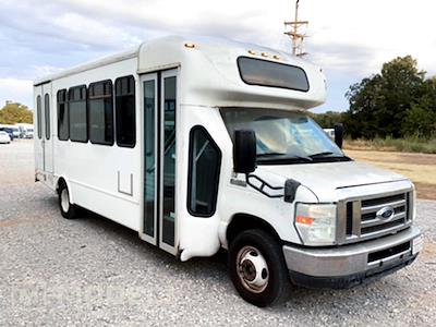 Used 2014 Ford E-450 - photo 2