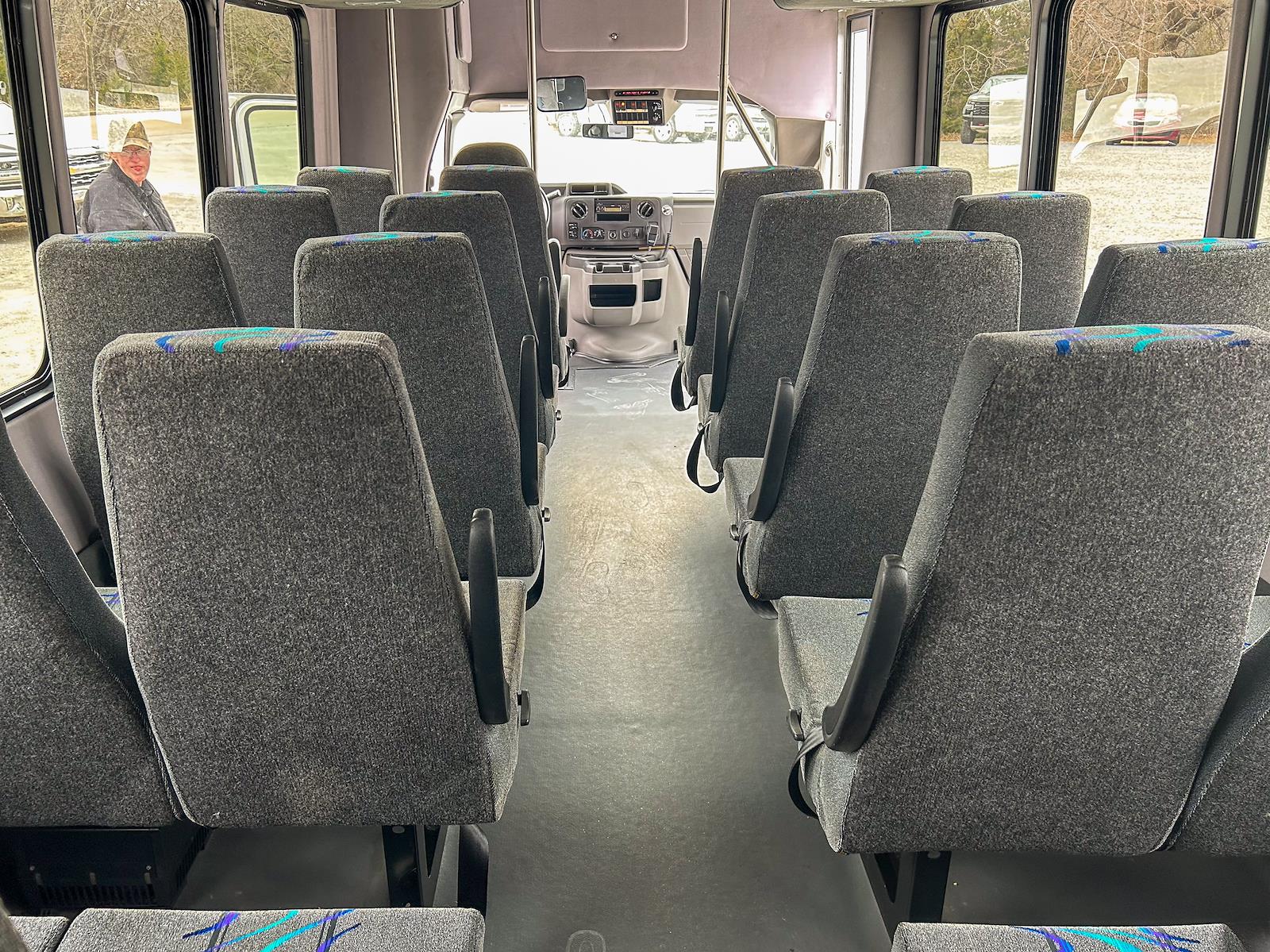 Used 2016 Ford E-450 - photo 6