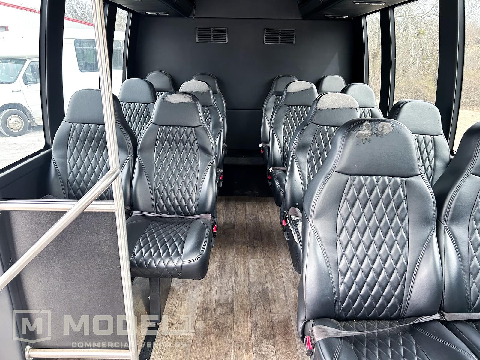 Used 2017 Ford E-350 - photo 5