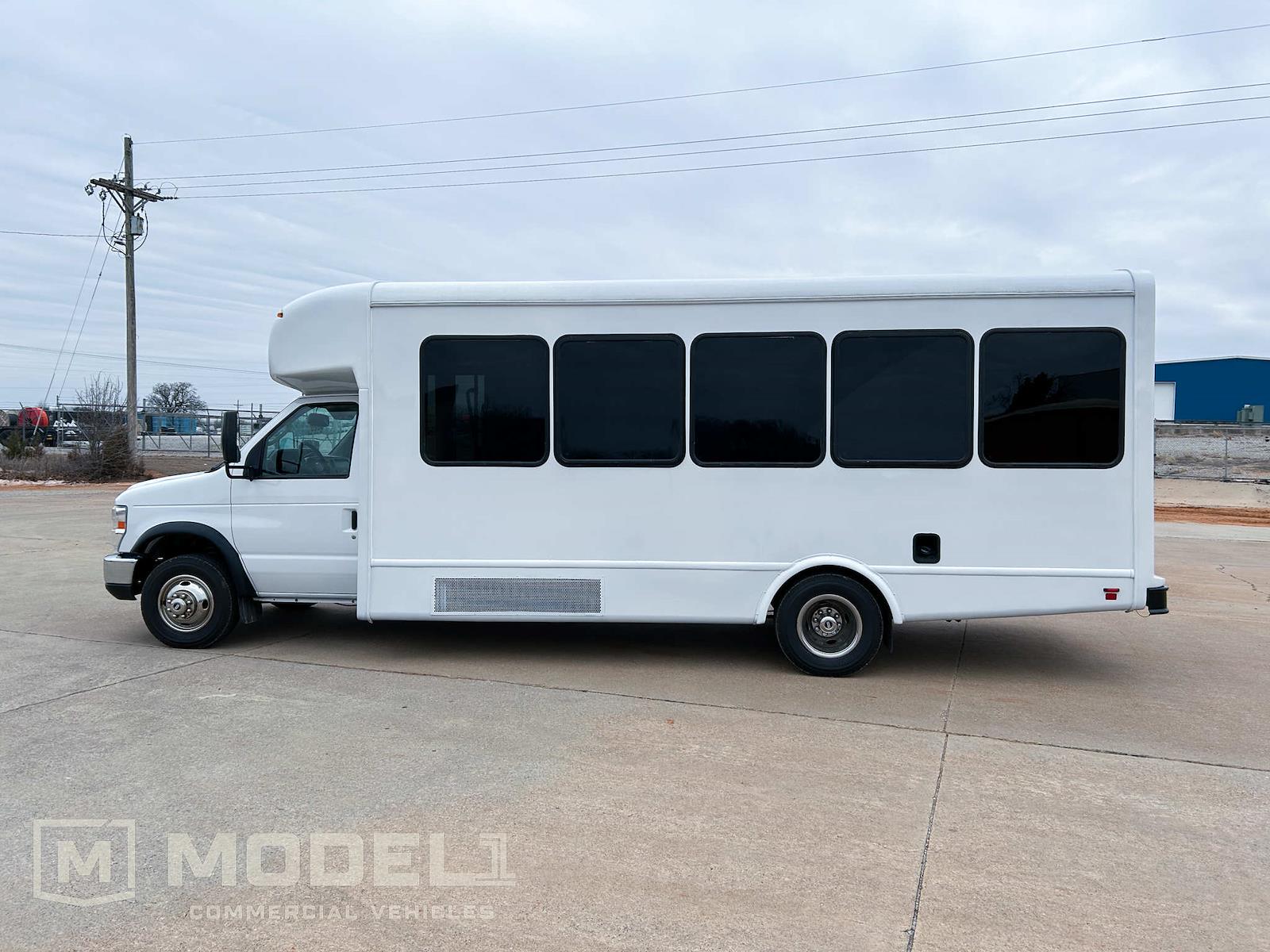 Used 2021 Ford E-350 - photo 11