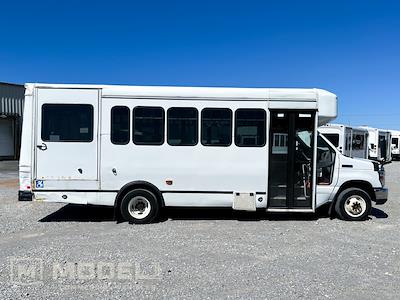 Used 2018 Ford E-450 - photo 1