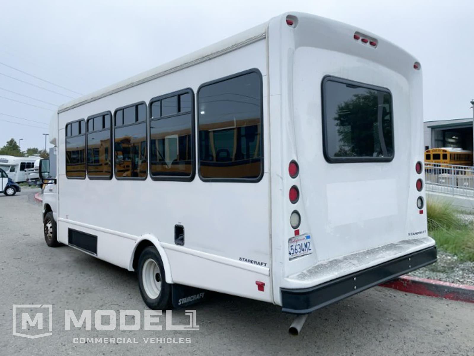Used 2019 Ford E-450 - photo 2