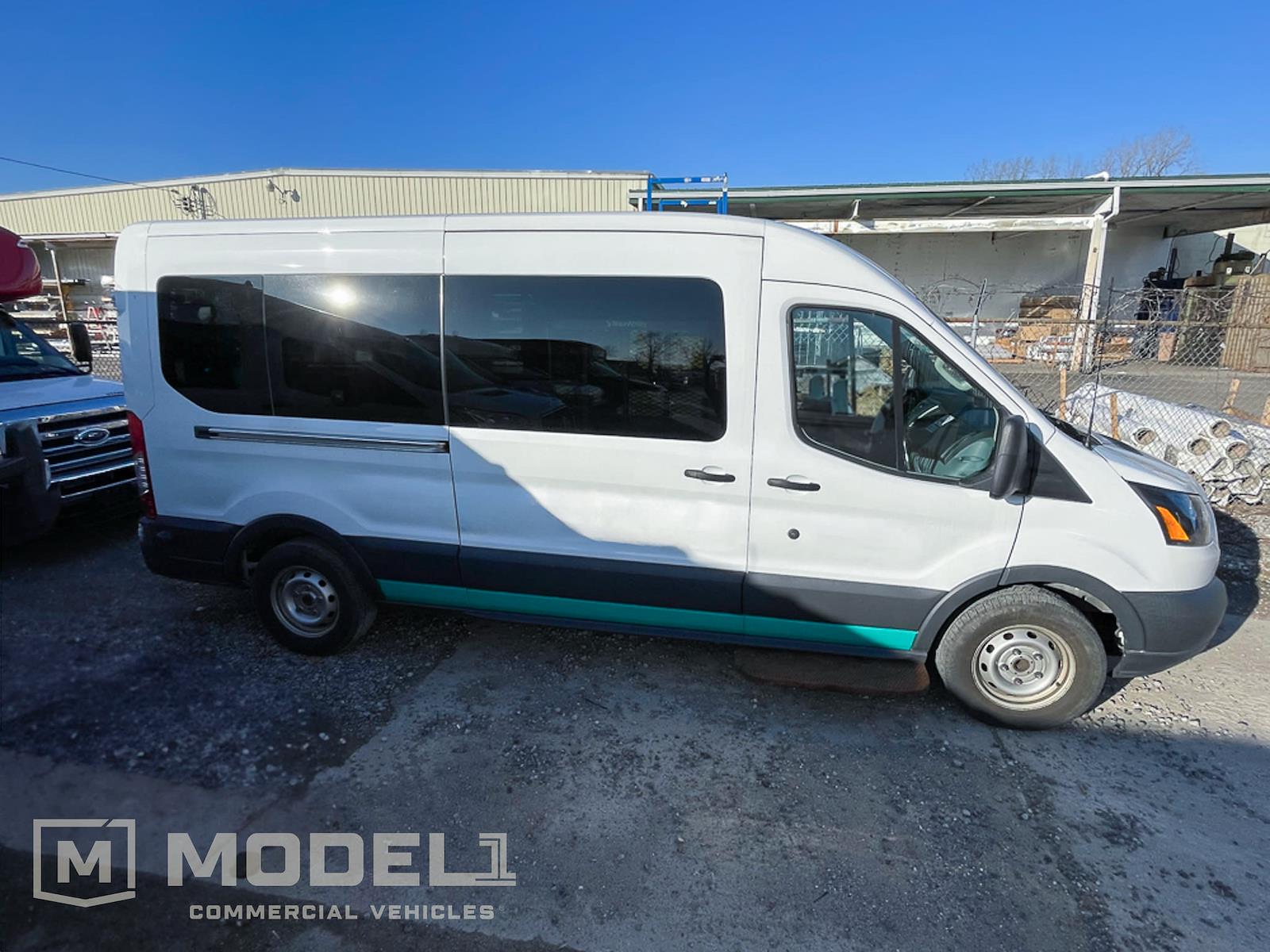 Used 2017 Ford Transit 150 - photo 5