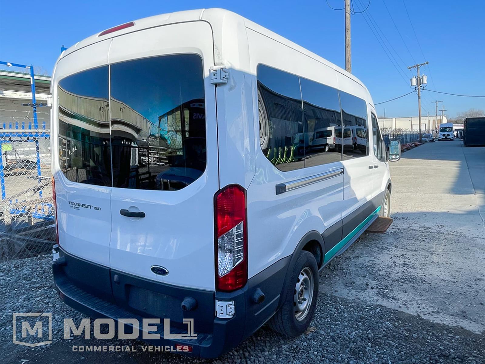 Used 2017 Ford Transit 150 - photo 2