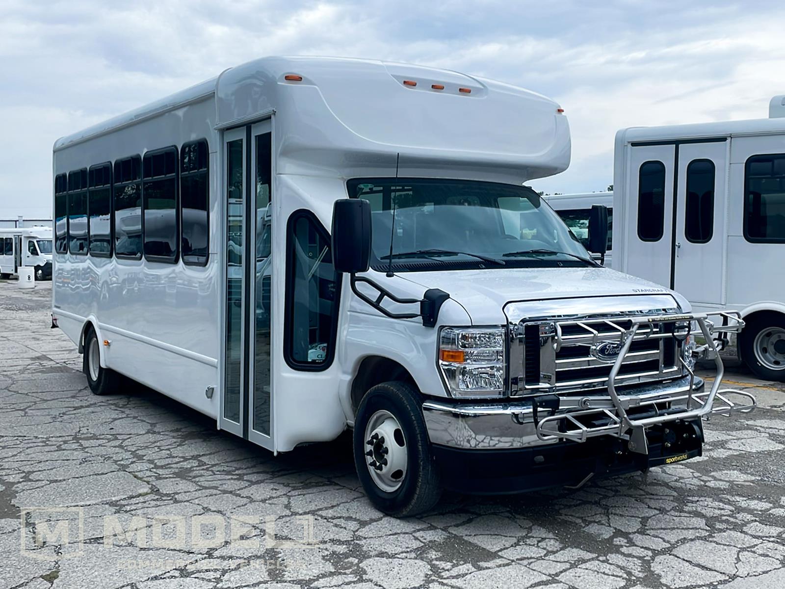 New 2024 Ford E-450 - photo 1