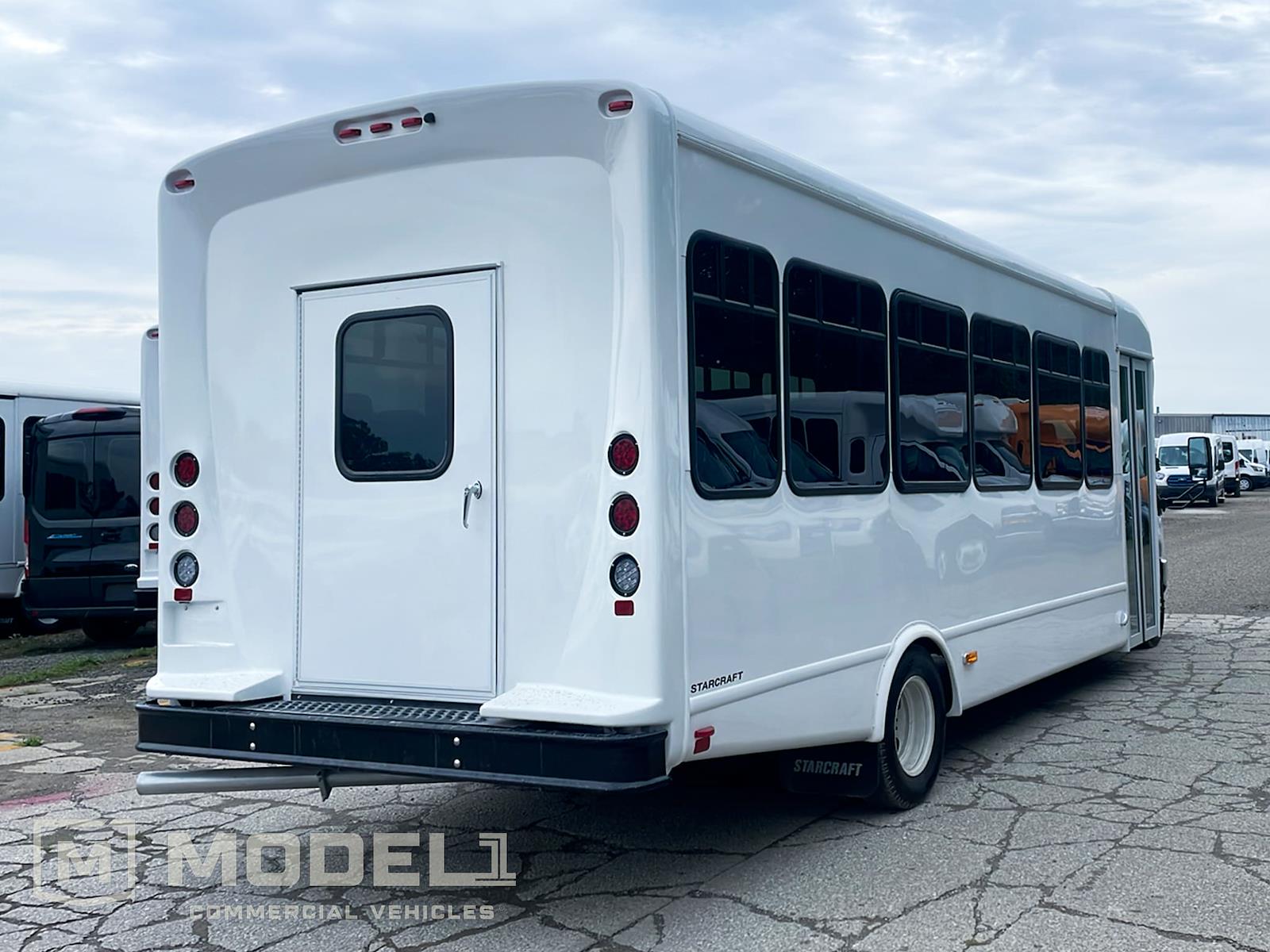 New 2024 Ford E-450 - photo 5