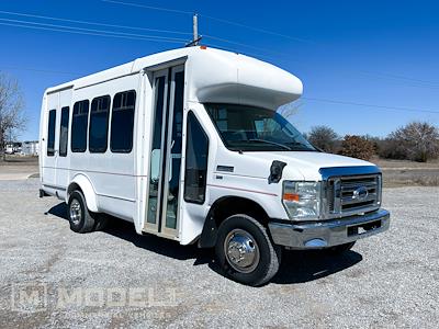 Used 2009 Ford E-350 - photo 1
