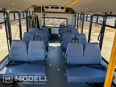 Used 2014 Chevrolet Express 4500 - photo 1