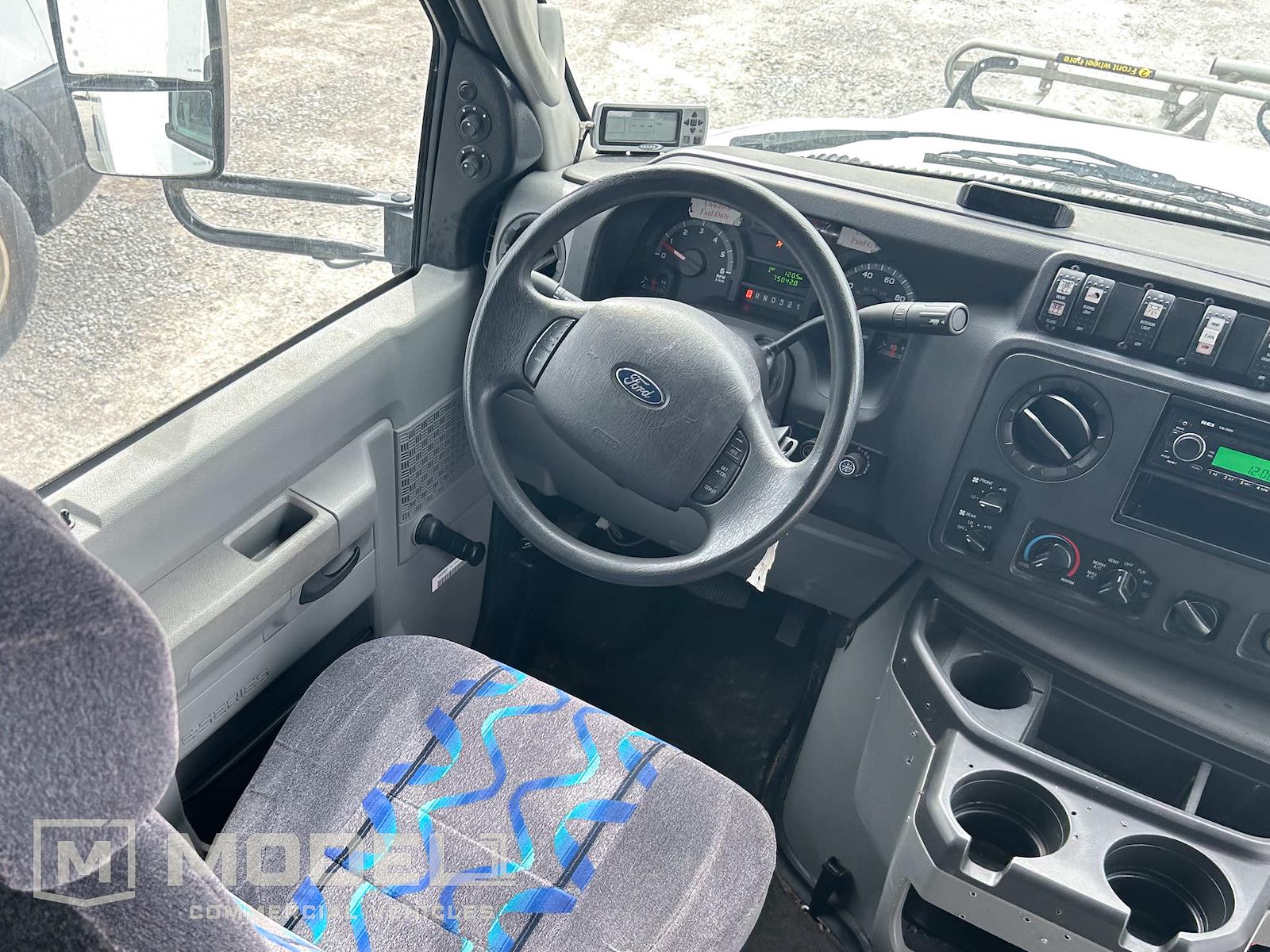 Used 2015 Ford E-450 - photo 6