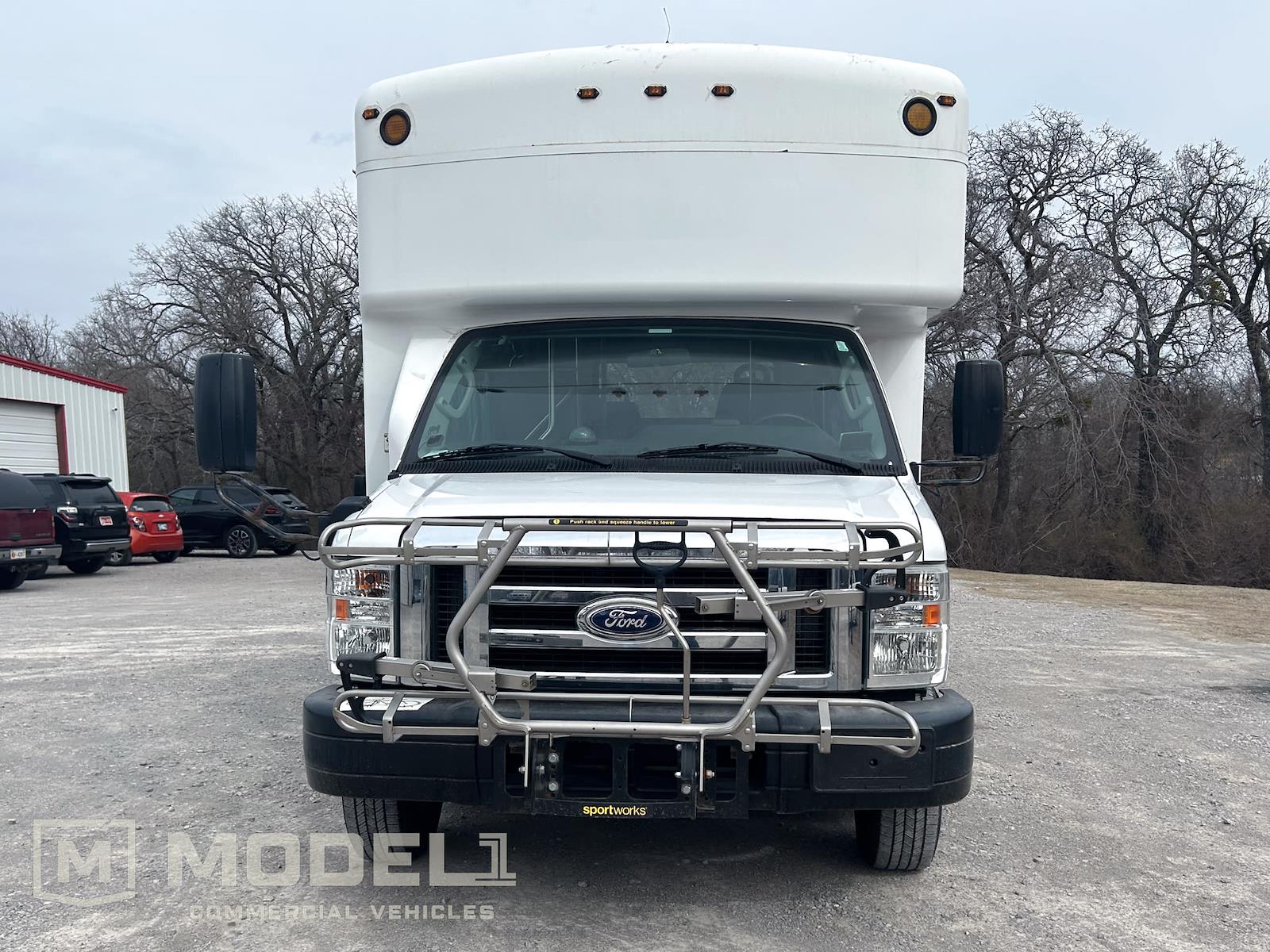Used 2015 Ford E-450 - photo 15