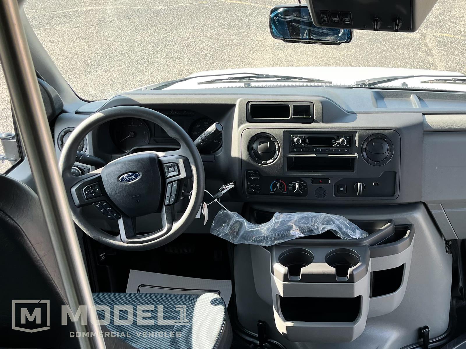 New 2025 Ford E-450 - photo 6