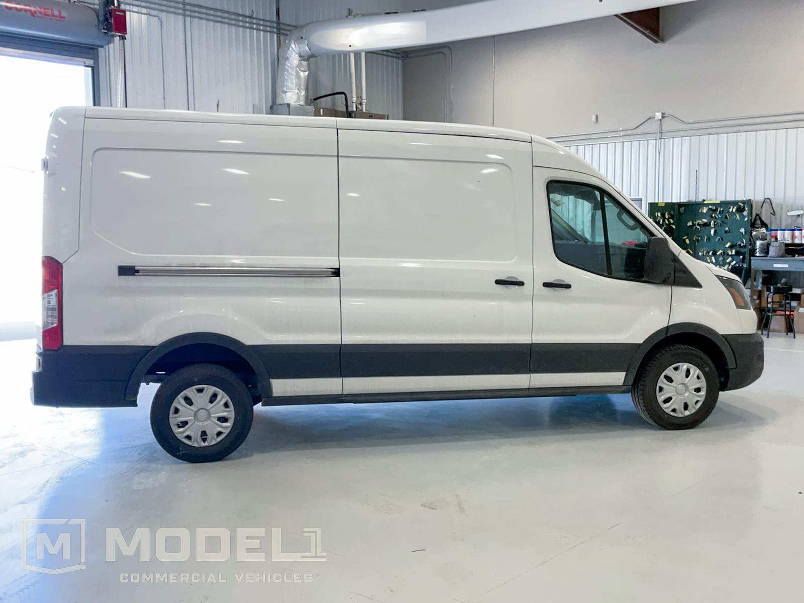Used 2023 Ford E-Transit 350 - photo 2