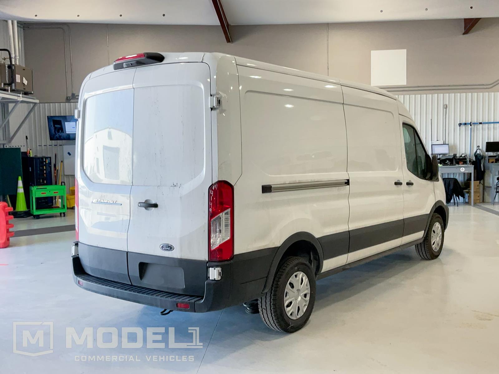 Used 2023 Ford E-Transit 350 - photo 2