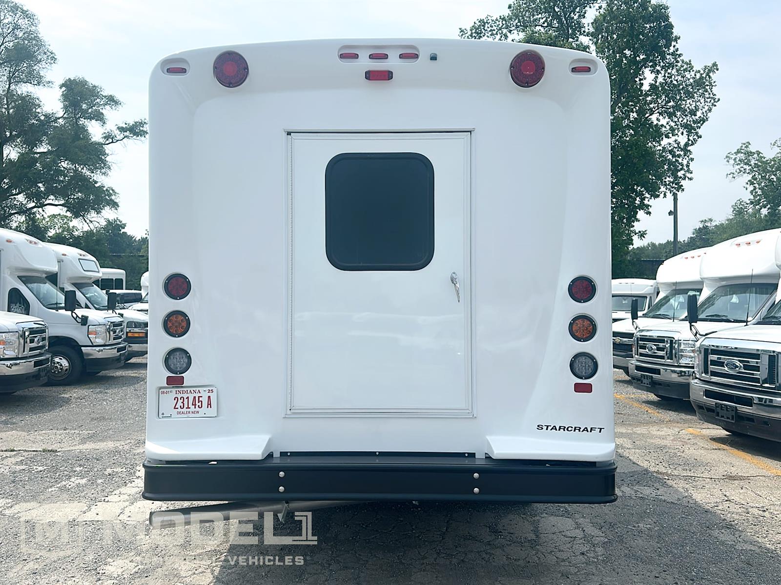 New 2025 Ford E-450 - photo 2