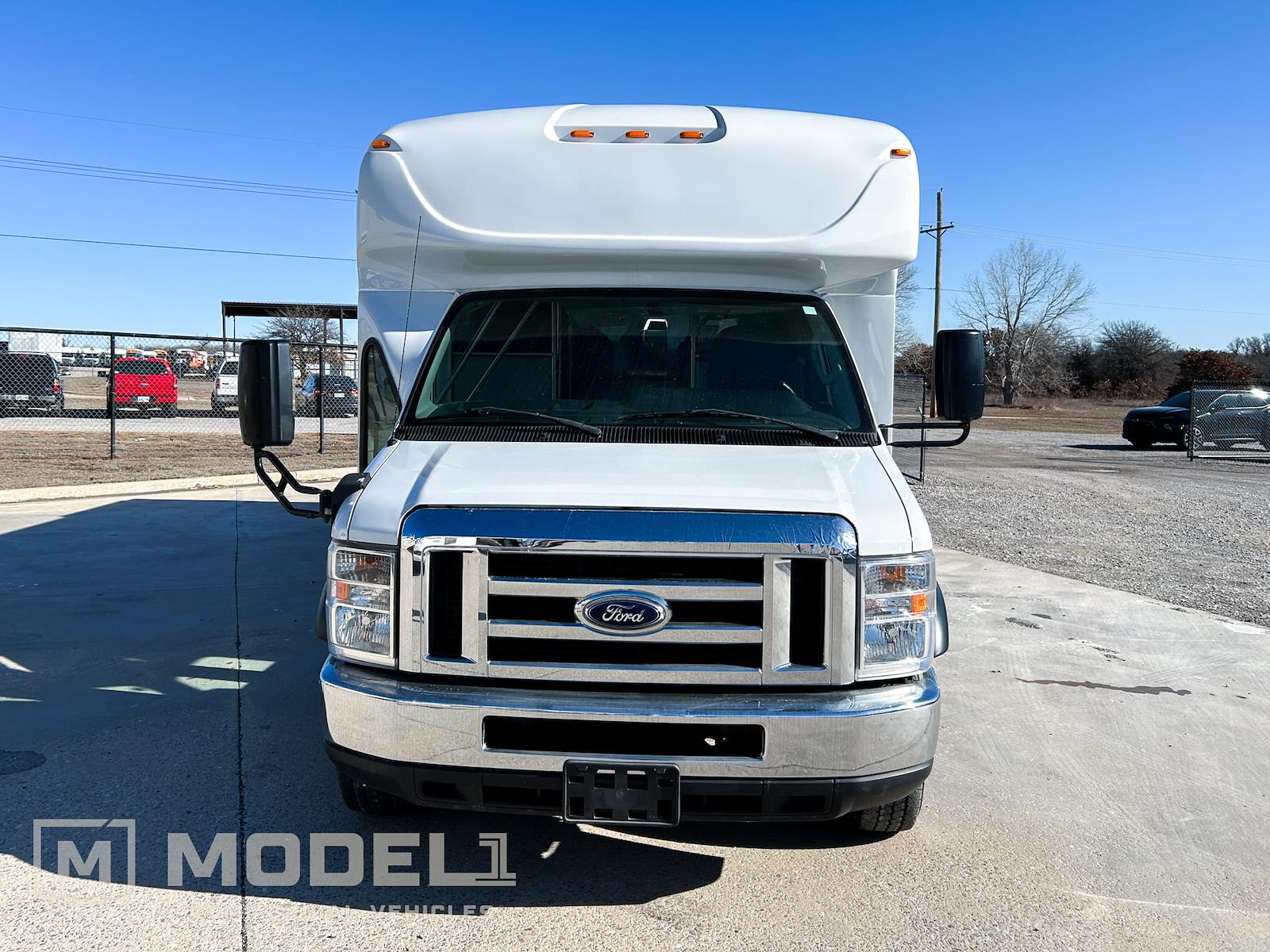 Used 2018 Ford E-450 - photo 9