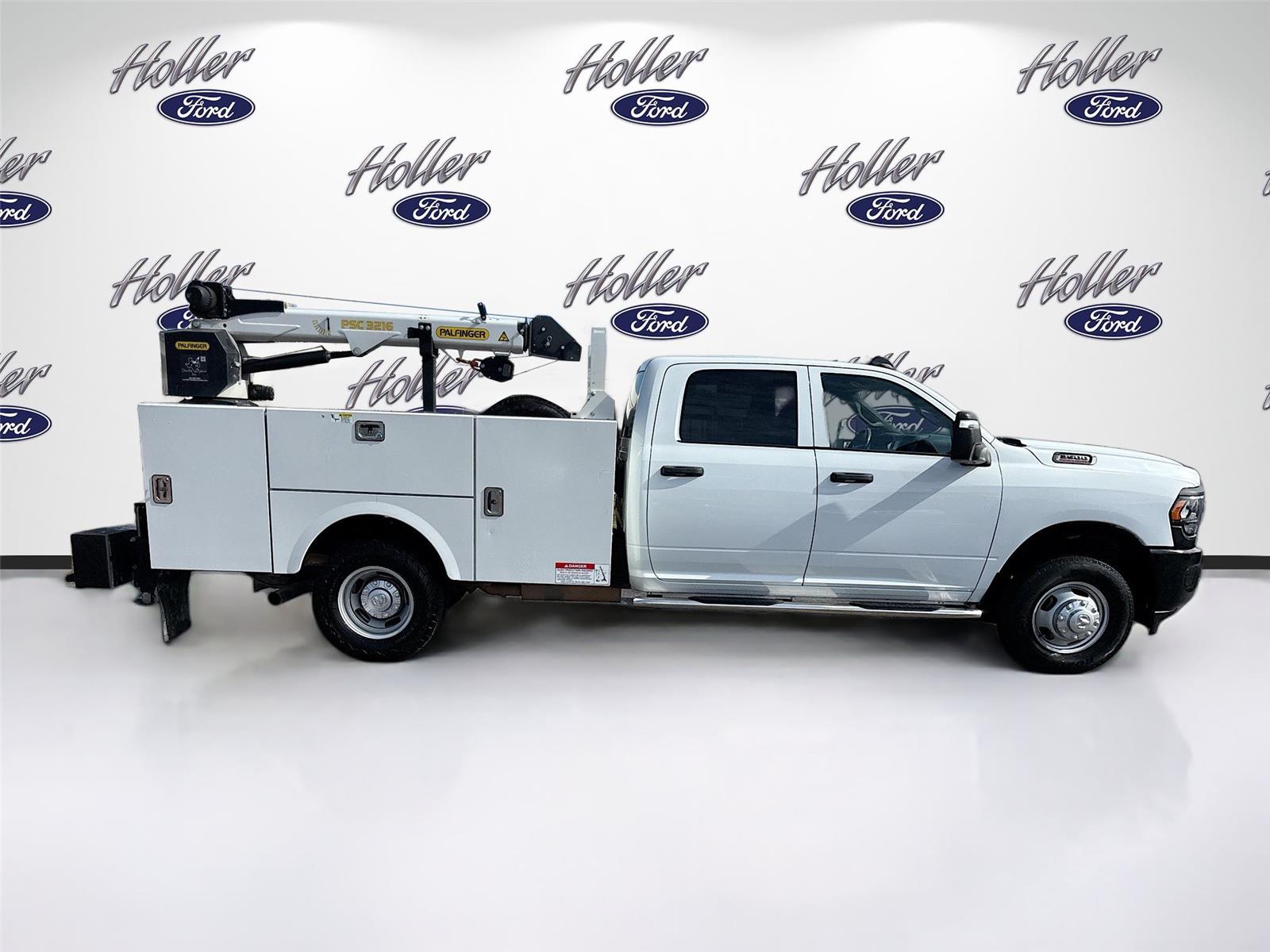 Used 2024 Ram 3500 - photo 11