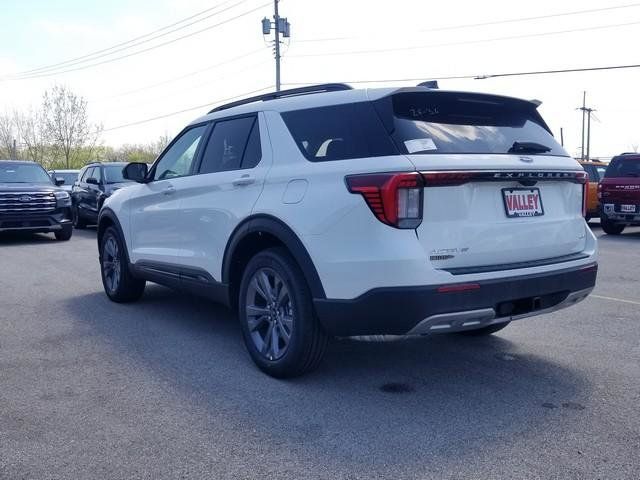New 2026 Ford Explorer - photo 9