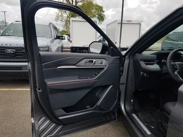 New 2026 Ford Explorer - photo 15