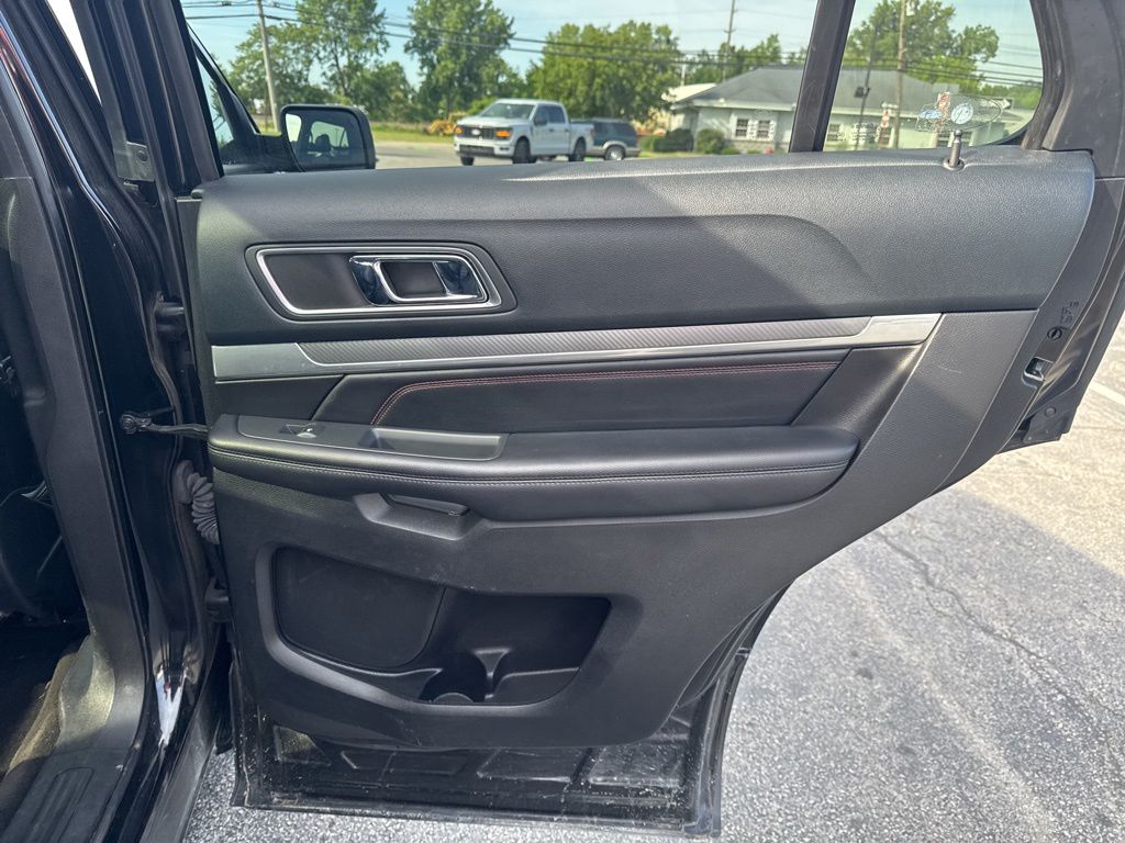Used 2016 Ford Explorer - photo 40