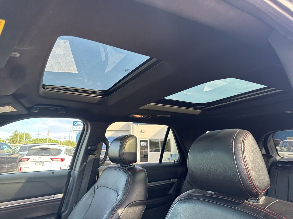 Used 2016 Ford Explorer - photo 11