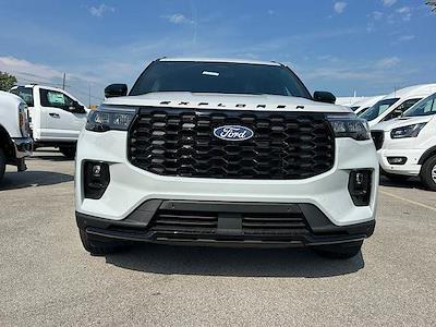 2027 Ford Explorer 4WD SUV for sale #926407 - photo 2