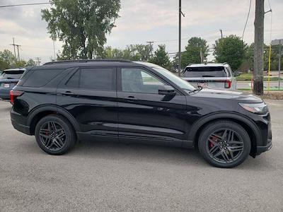 2027 Ford Explorer 4WD SUV for sale #926415 - photo 2