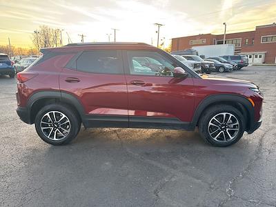 Used 2025 Chevrolet Trailblazer - photo 1