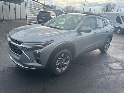 Used 2024 Chevrolet Trax LT for sale #CUN0537RK - photo 2