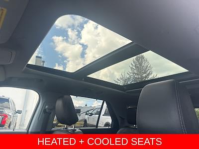 Used 2023 Ford Explorer - photo 2