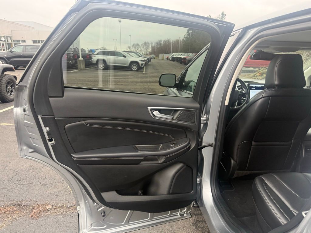 Used 2022 Ford Edge - photo 31