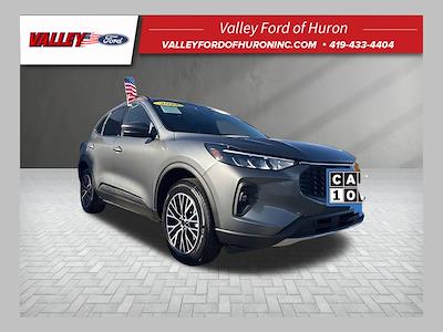 Used 2025 Ford Escape - photo 1