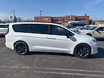 Used 2025 Chrysler Pacifica Limited Minivan for sale #931830 - photo 3