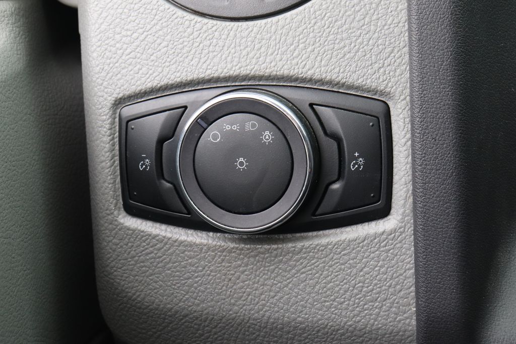 Used 2025 Ford E-450 - photo 26