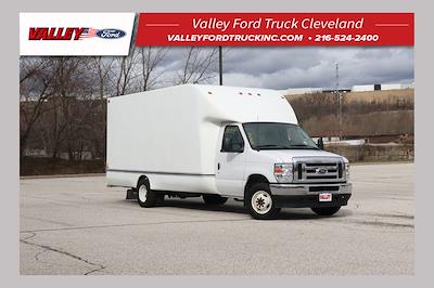 Used 2025 Ford E-450 - photo 1