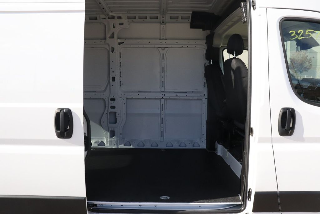 Used 2024 Ram ProMaster 2500 - photo 18