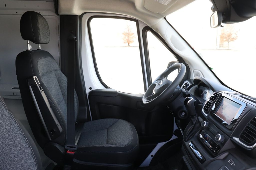 Used 2024 Ram ProMaster 2500 - photo 9