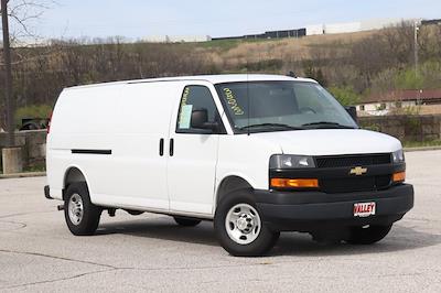 Used 2025 Chevrolet Express 2500 - photo 2