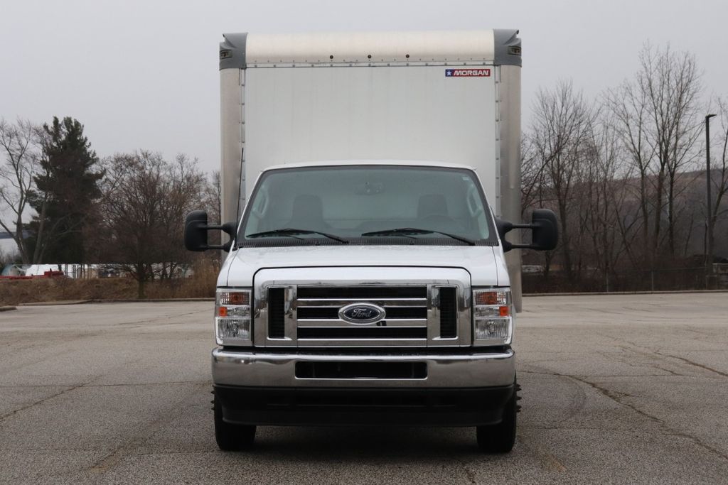 Used 2024 Ford E-450 - photo 6