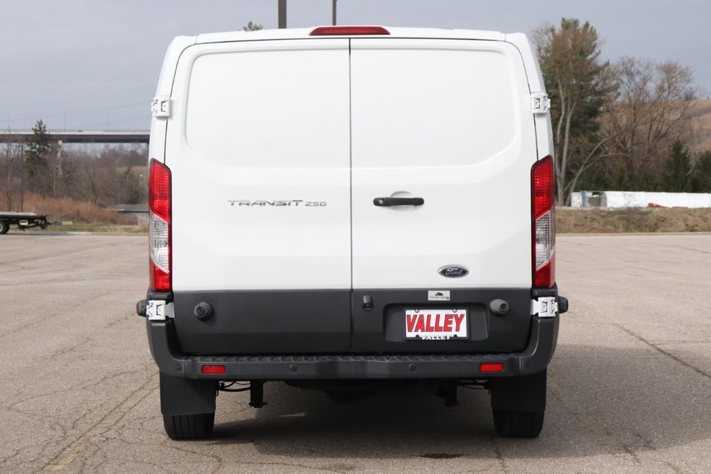Used 2018 Ford Transit 250 - photo 11