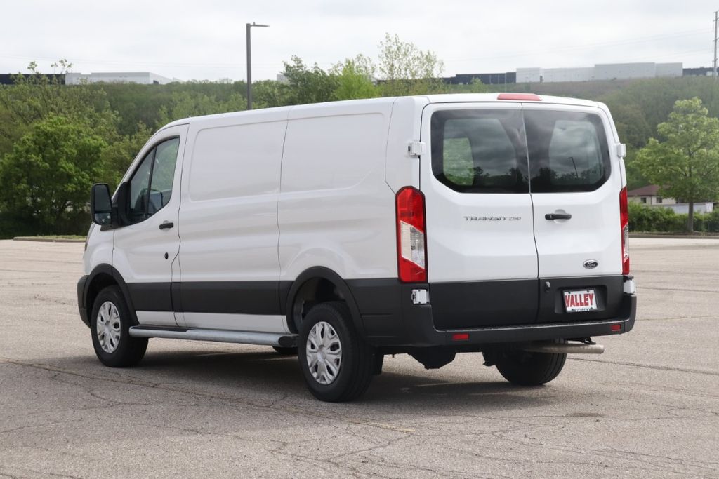 Used 2024 Ford Transit 250 - photo 7