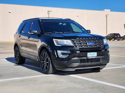 Used 2017 Ford Explorer - photo 1