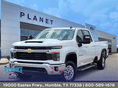 Used 2025 Chevrolet Silverado 2500 - photo 1