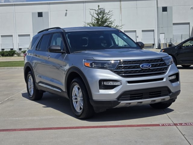 Used 2023 Ford Explorer - photo 2