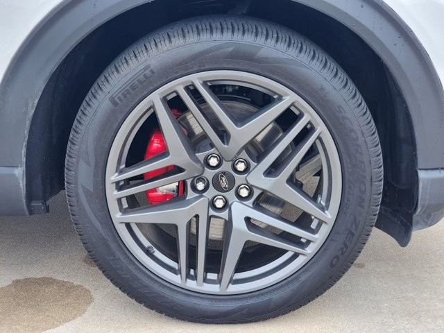 New 2026 Ford Explorer - photo 2
