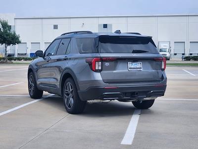 New 2026 Ford Explorer - photo 2